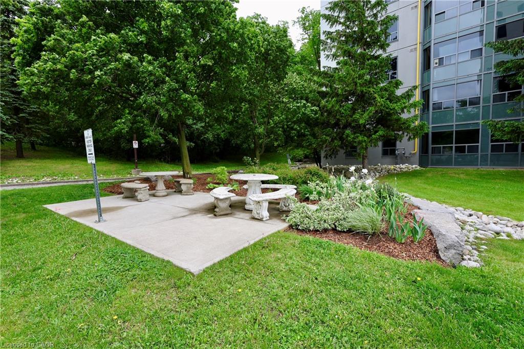 404-55 Green Valley Drive Property Photo 15