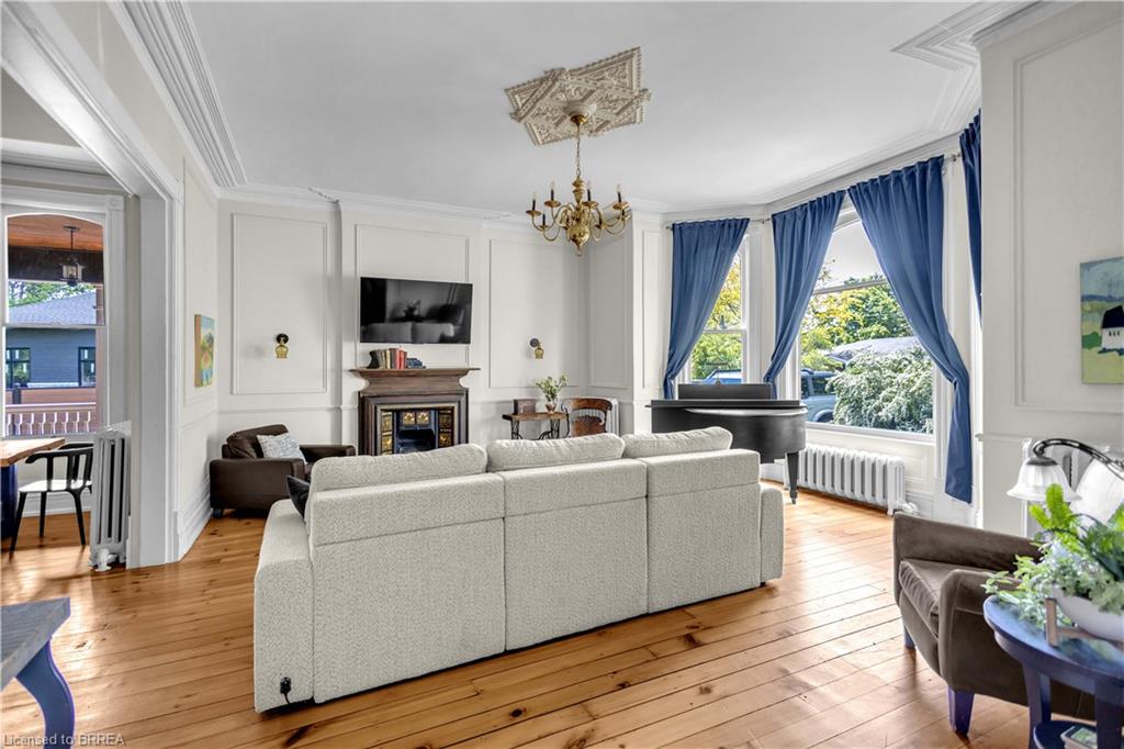 18 Hawarden Avenue Property Photo 10