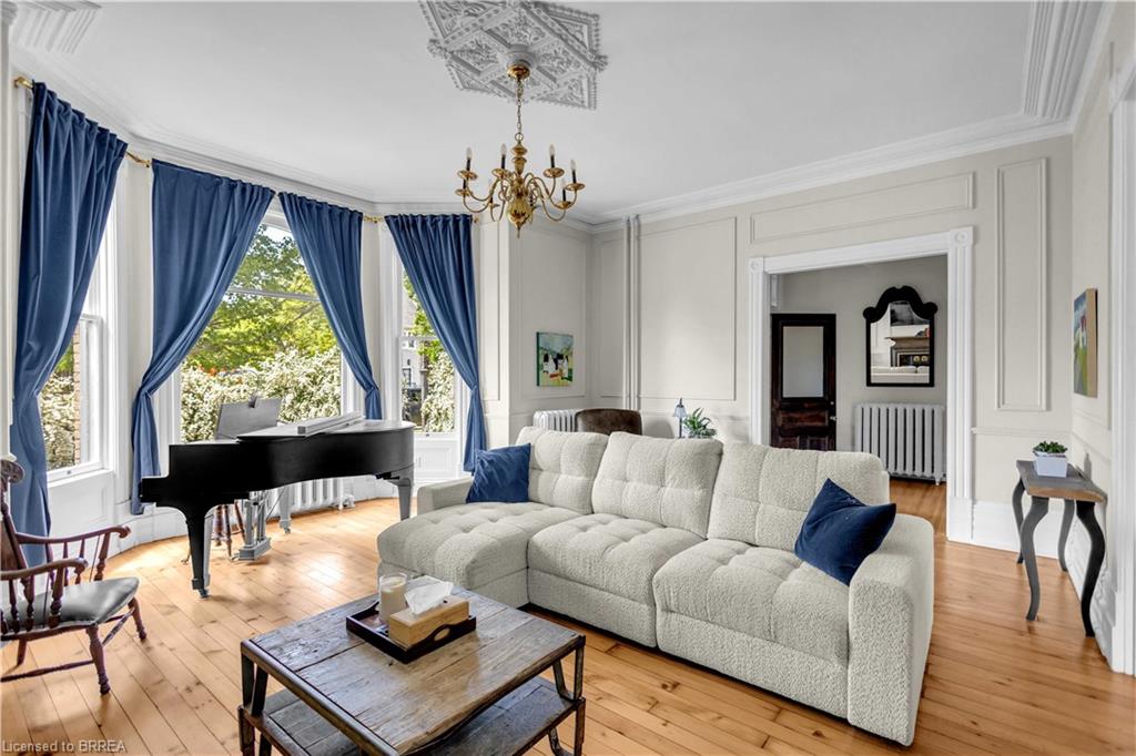18 Hawarden Avenue Property Photo 11