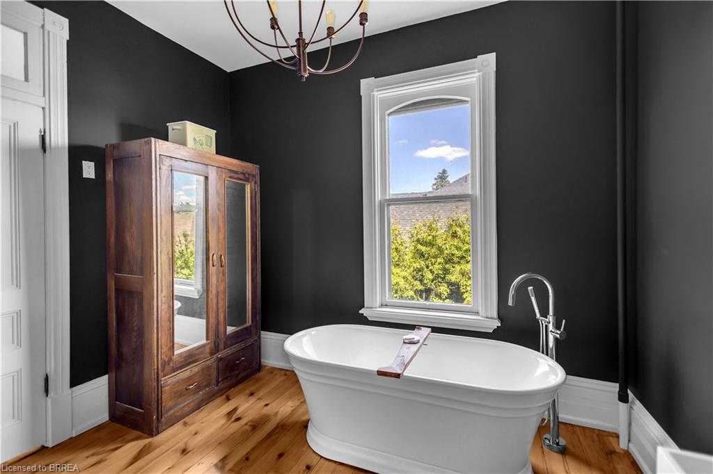 18 Hawarden Avenue Property Photo 26