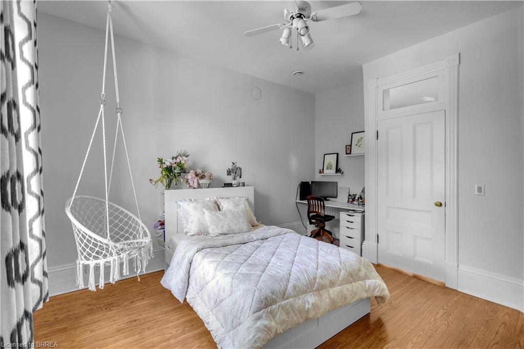 18 Hawarden Avenue Property Photo 28
