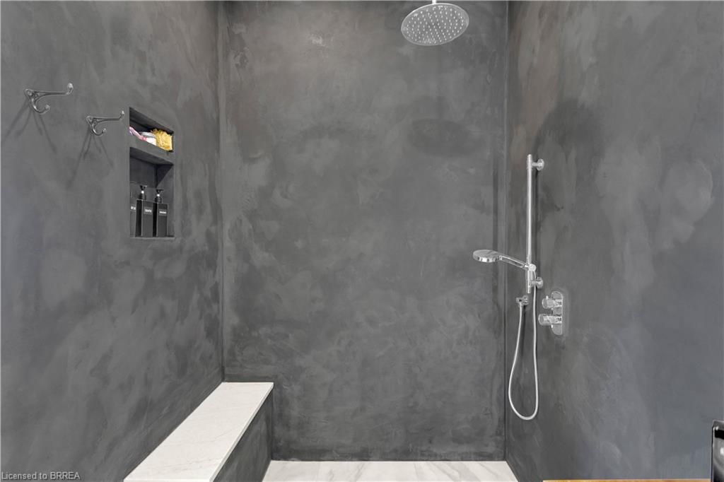 18 Hawarden Avenue Property Photo 34