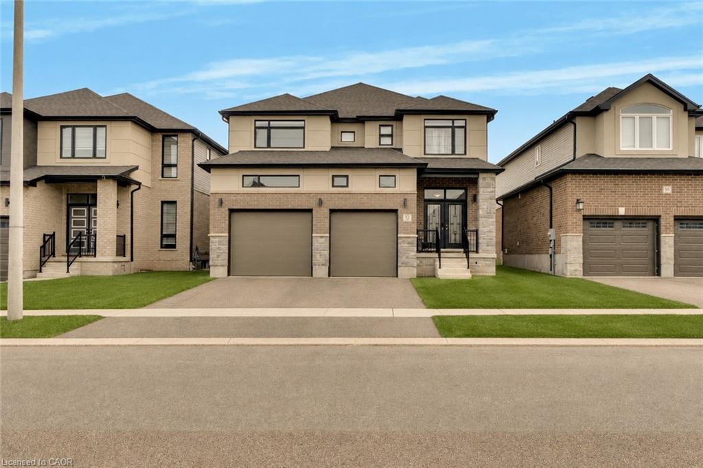 92 Sass Crescent Property Photo 1