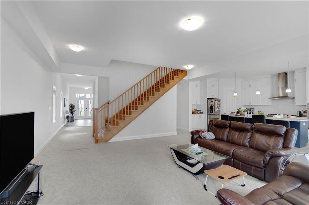 92 Sass Crescent Property Photo 14