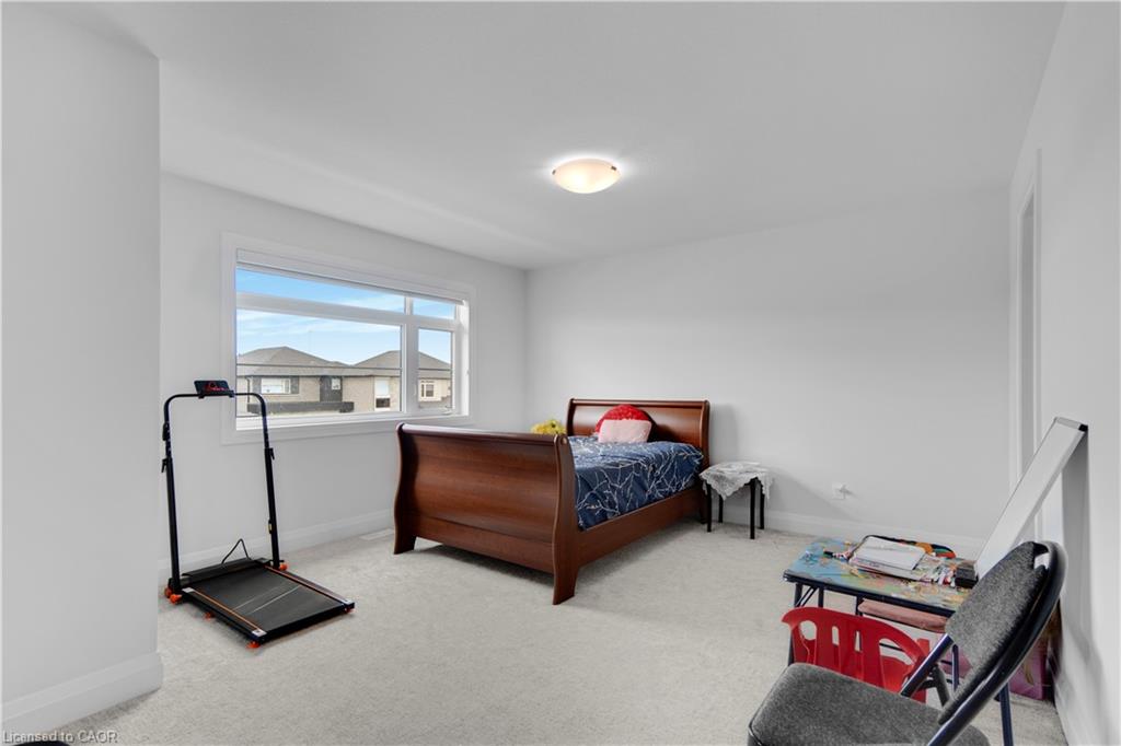 92 Sass Crescent Property Photo 35
