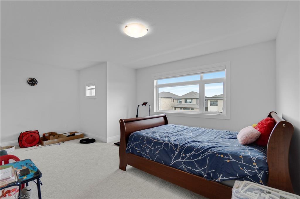 92 Sass Crescent Property Photo 36