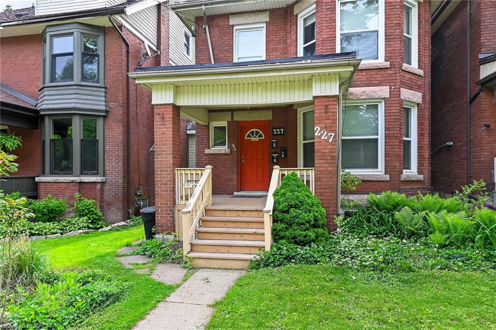 227 Sherman Avenue S Property Photo 3
