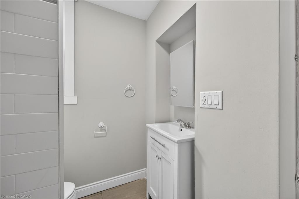 227 Sherman Avenue S Property Photo 15