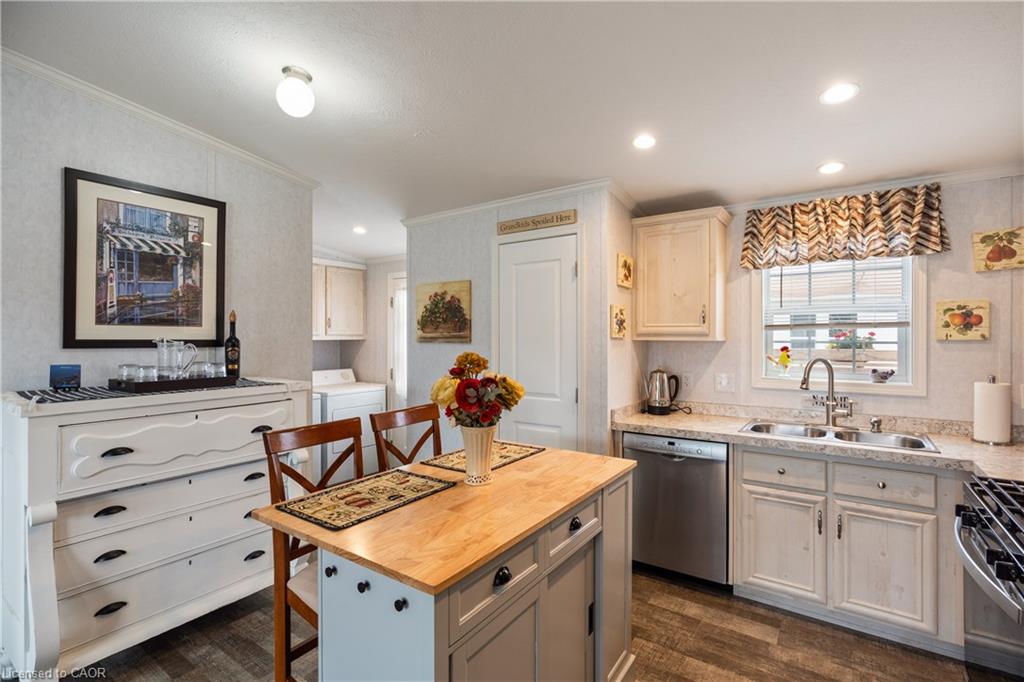 22 Copper Beech Drive Property Photo 8