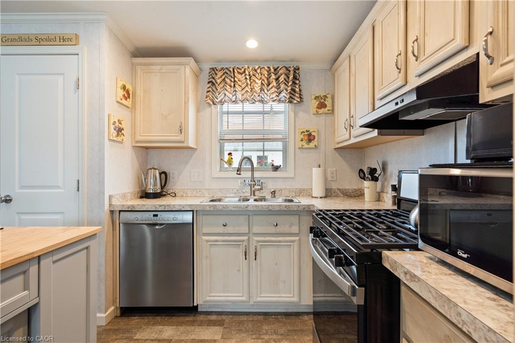22 Copper Beech Drive Property Photo 10