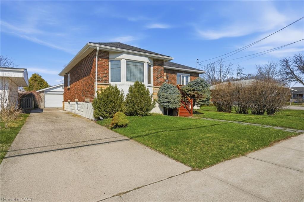 848 Upper Wellington Street Property Photo 3