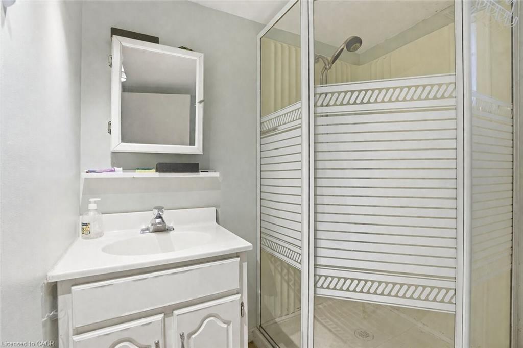848 Upper Wellington Street Property Photo 29
