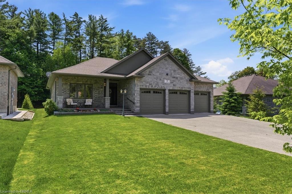4 Lynndale Road Property Photo 2