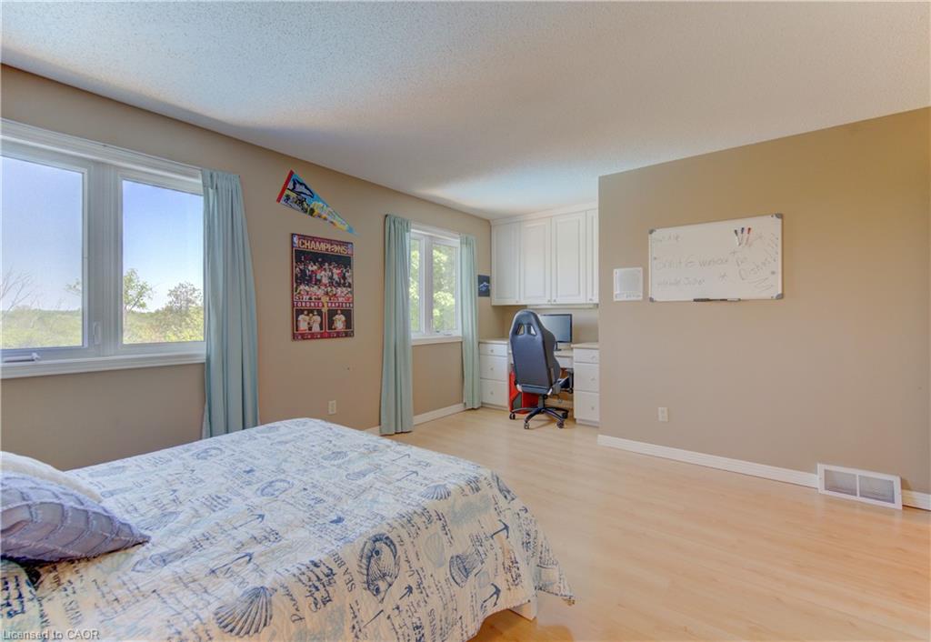 97 Manitoulin Crescent Property Photo 23