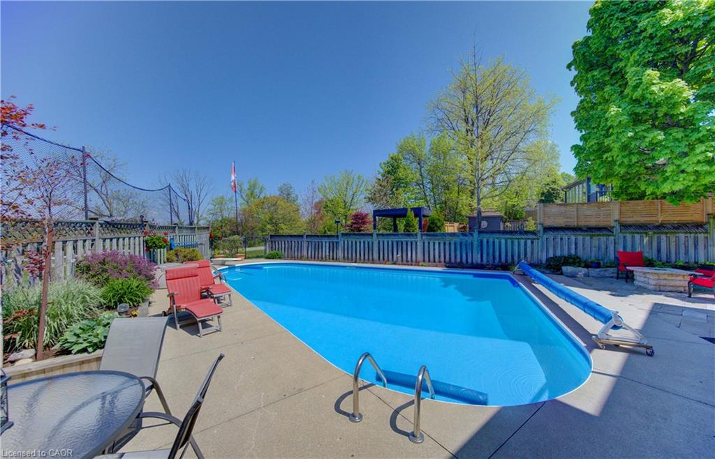 97 Manitoulin Crescent Property Photo 35