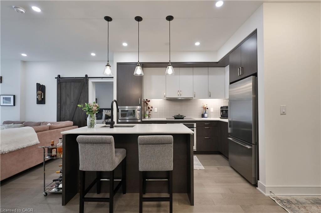 155-1575 Lakeshore Road W Property Photo 9