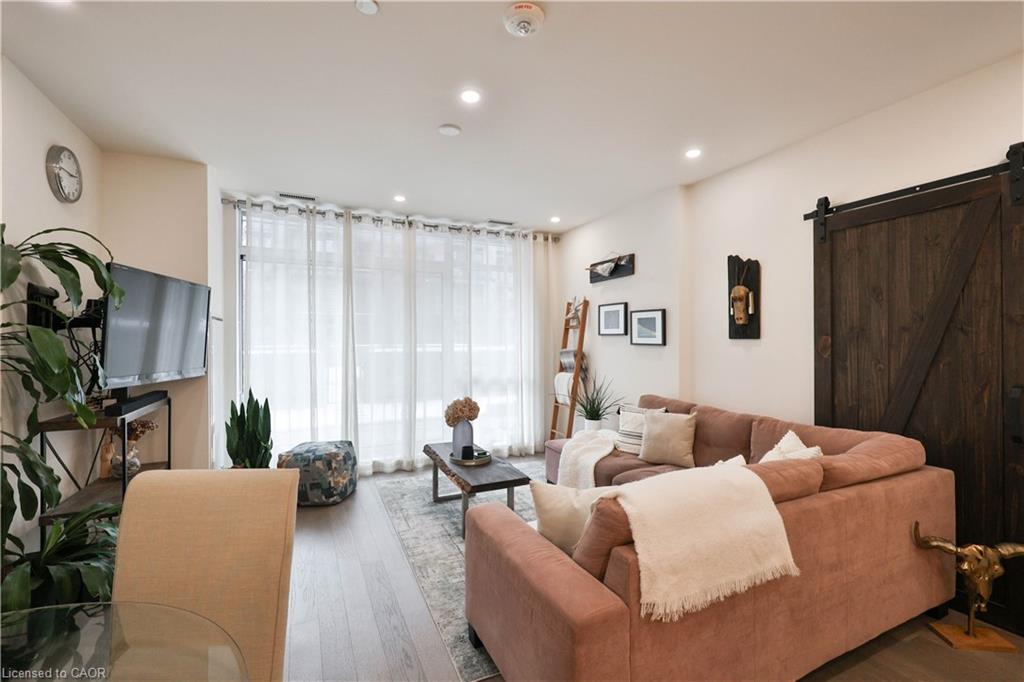 155-1575 Lakeshore Road W Property Photo 18