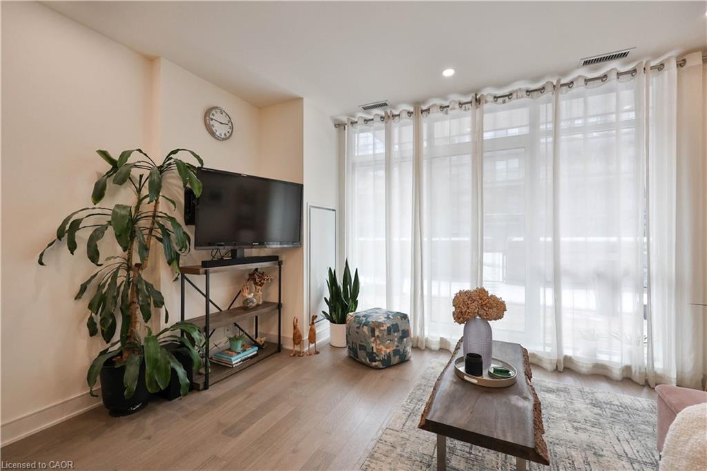 155-1575 Lakeshore Road W Property Photo 19
