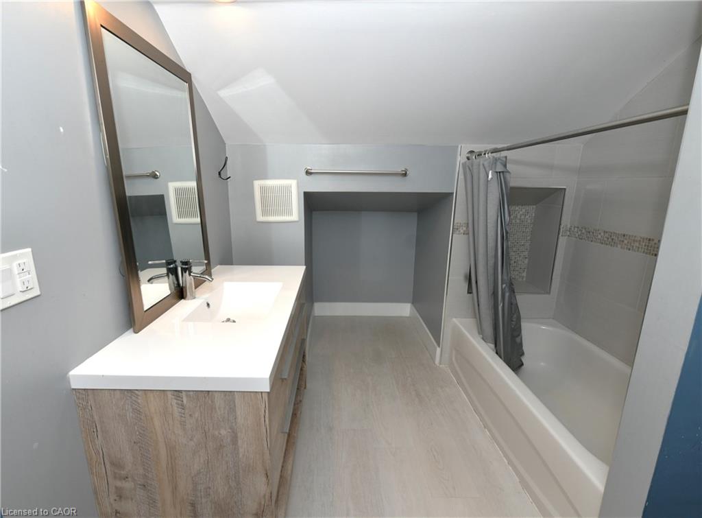 10 Meda Street Property Photo 25