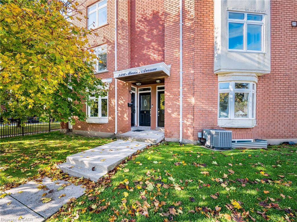 2386 Munn's Avenue E Property Photo 2