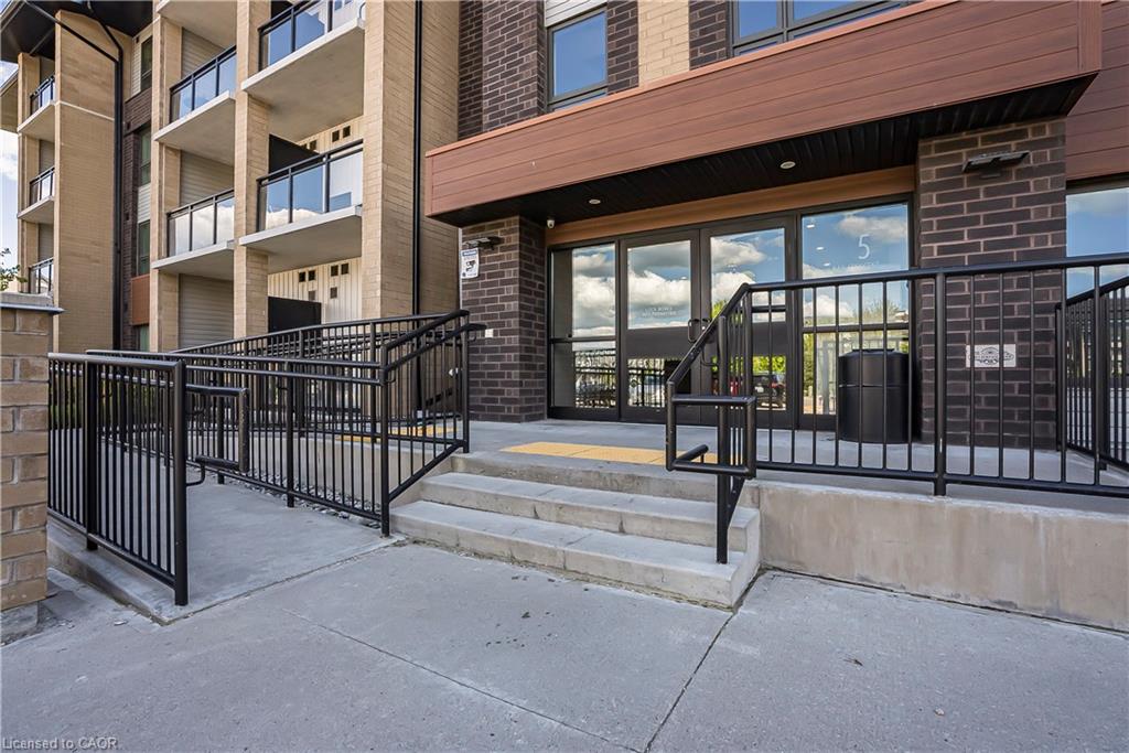 403-25 Kay Crescent Property Photo 3
