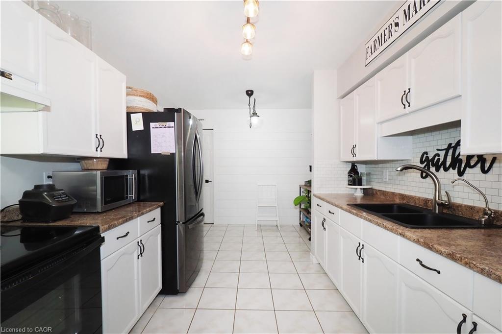 15 Dales Drive Property Photo 17