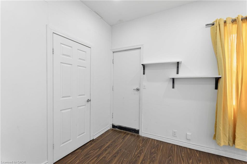 3-750 Barton Street E Property Photo 3