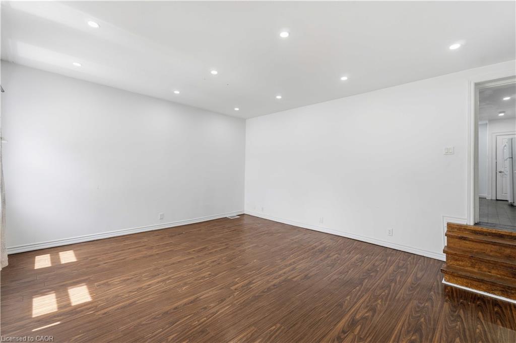 3-750 Barton Street E Property Photo 7
