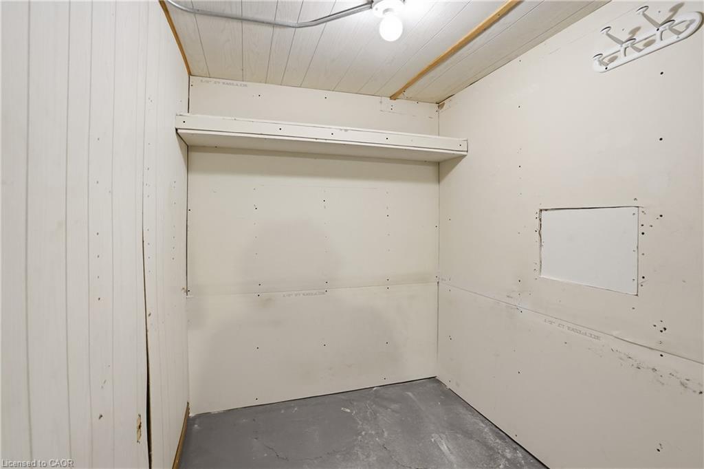 43 Cameron Avenue N Property Photo 21