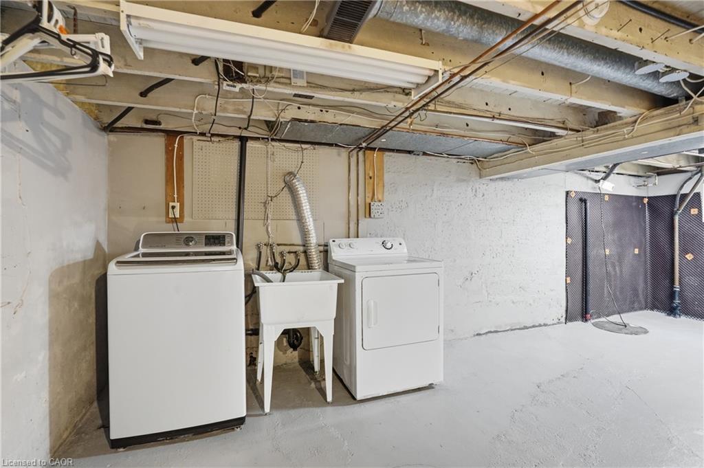 43 Cameron Avenue N Property Photo 22