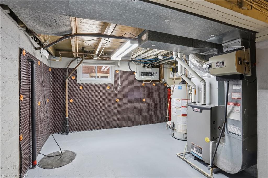 43 Cameron Avenue N Property Photo 23