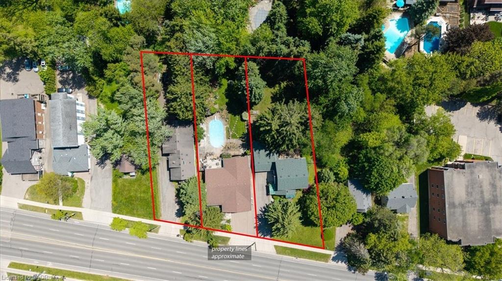 393 Erb Street Property Photo 4