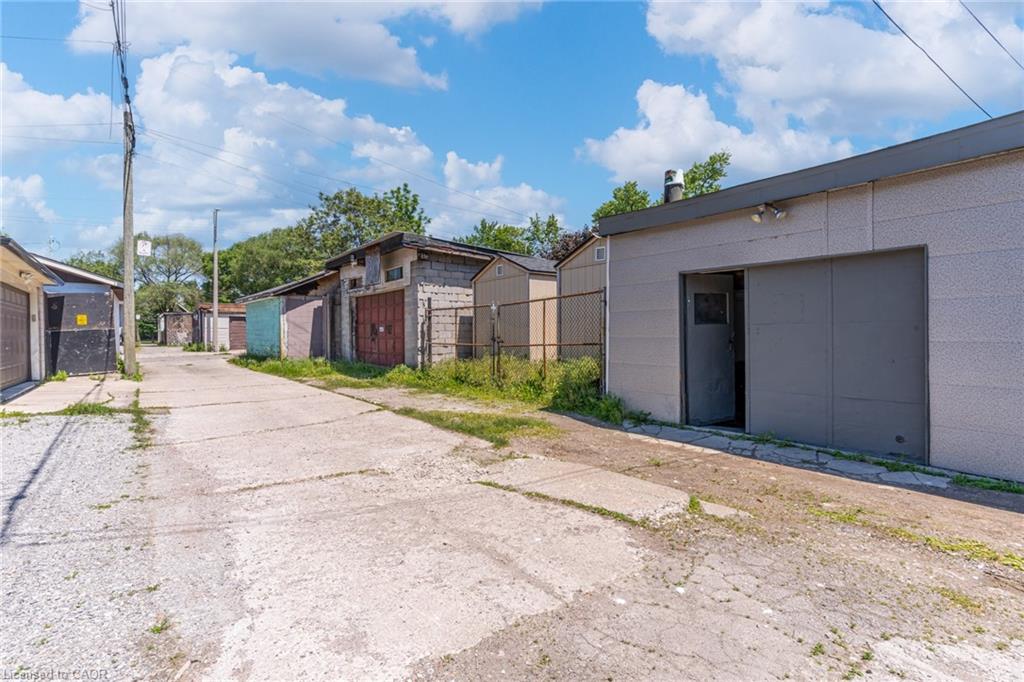 127 Barnesdale Avenue N Property Photo 46