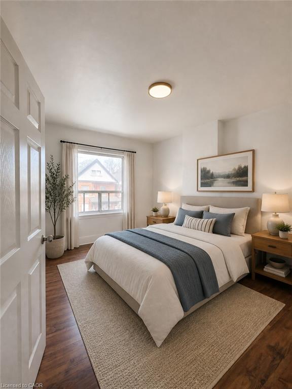 10 Fairleigh Avenue N Property Photo 1