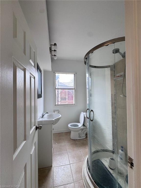 10 Fairleigh Avenue N Property Photo 12