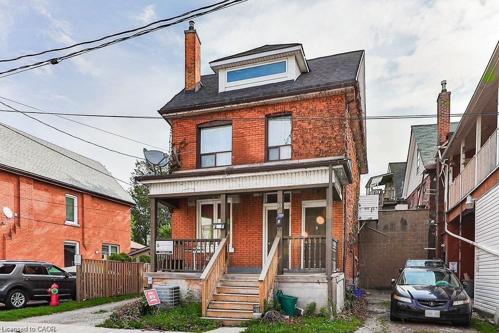 10 Fairleigh Avenue N Property Photo 18