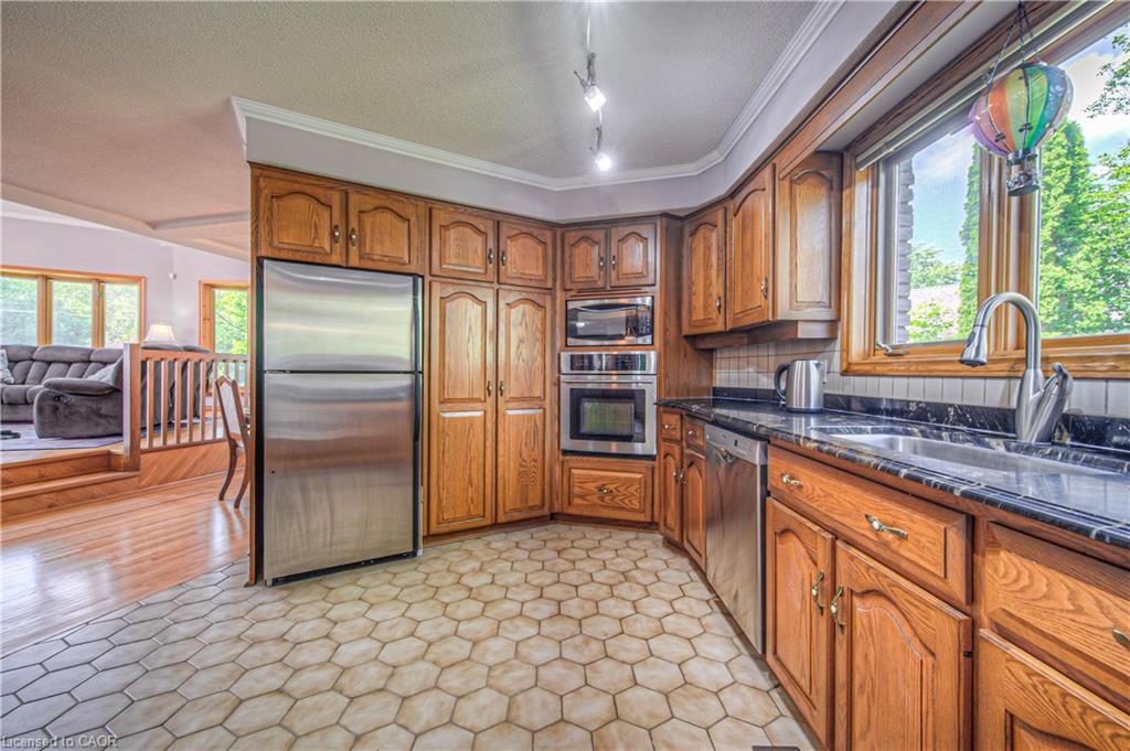 35 Robinson Road Property Photo 24