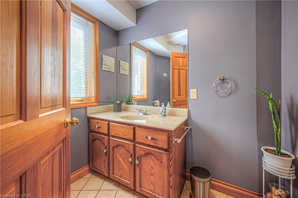 35 Robinson Road Property Photo 29