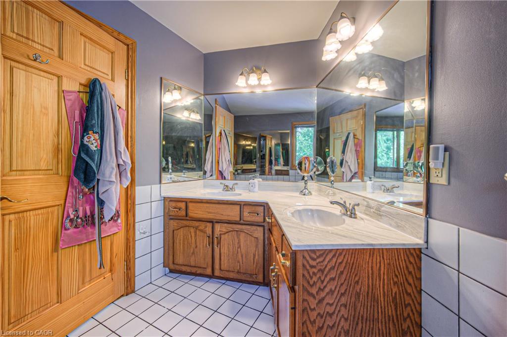 35 Robinson Road Property Photo 37