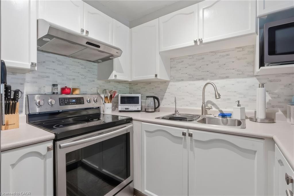 209-1421 Walkers Line Property Photo 7