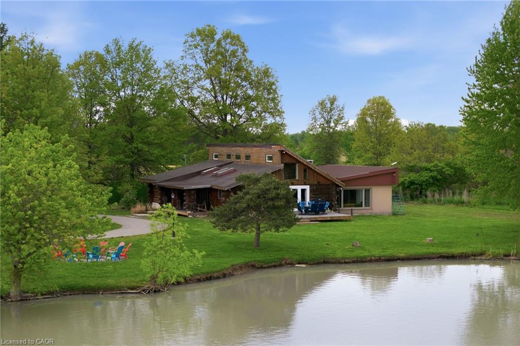 678 Chantler Road Property Photo 4