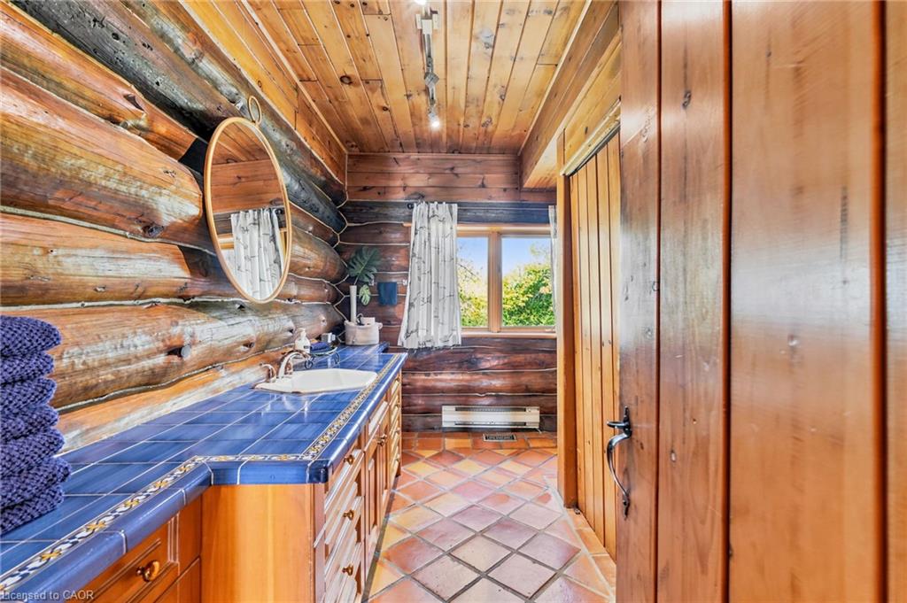 678 Chantler Road Property Photo 36