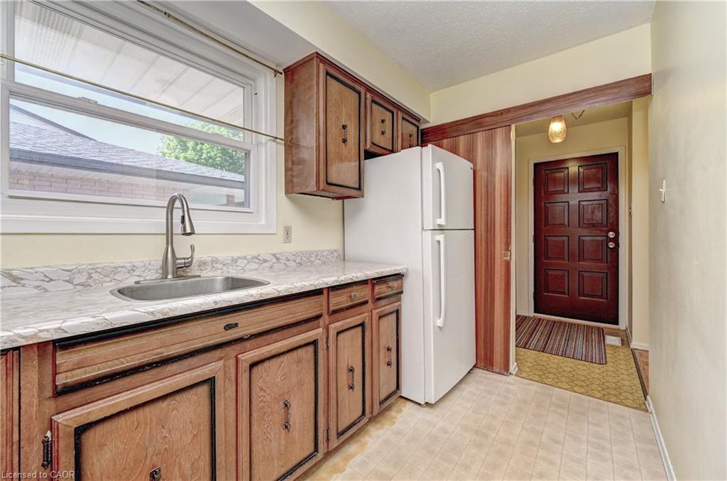 106 Kimberly Crescent Property Photo 18