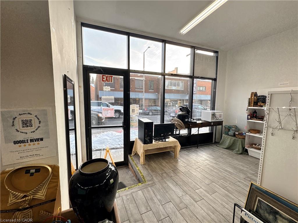 428 King Street W Property Photo 8