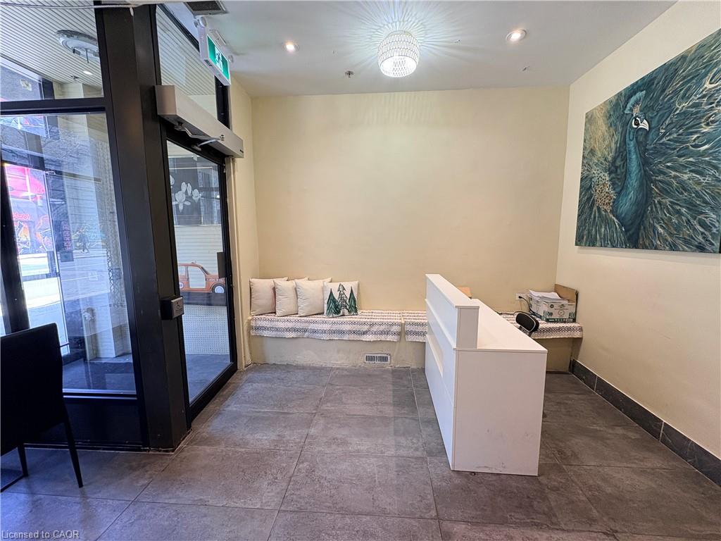 54 James Street N Property Photo 9