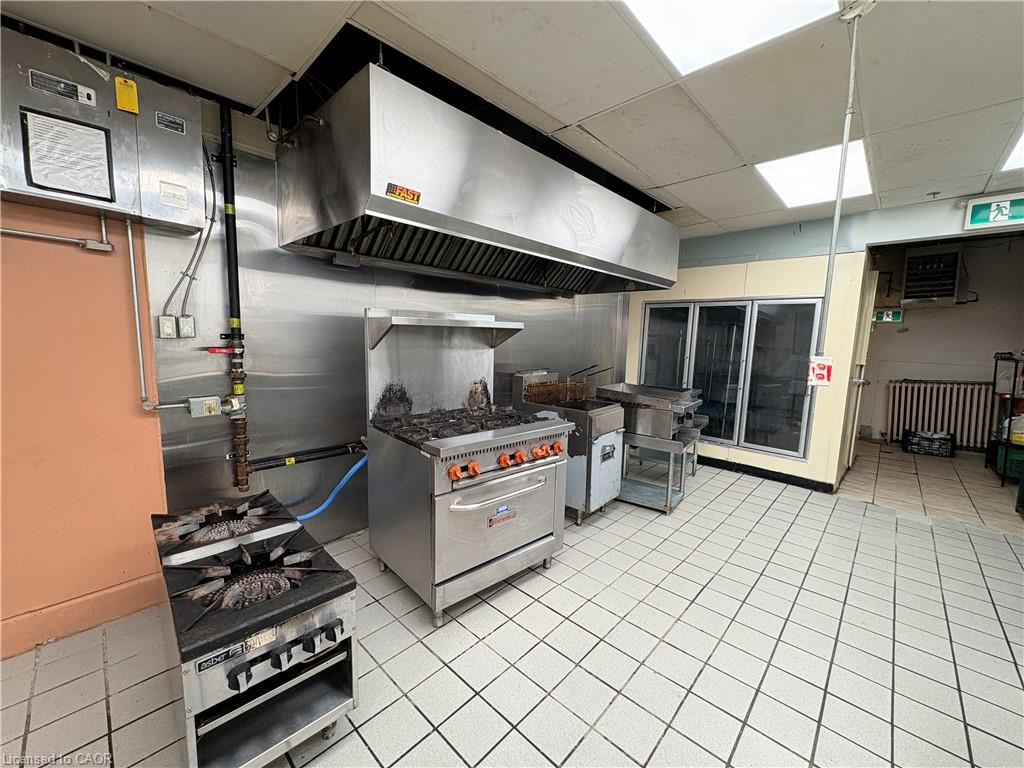 54 James Street N Property Photo 18