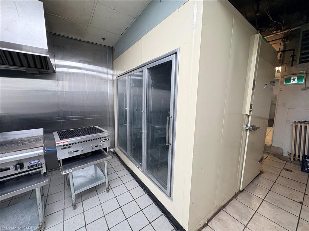 54 James Street N Property Photo 20