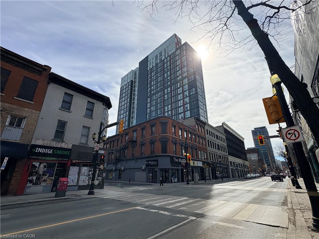 54 James Street N Property Photo 24