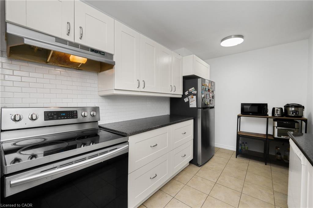 41-1420 Garth Street Property Photo 9