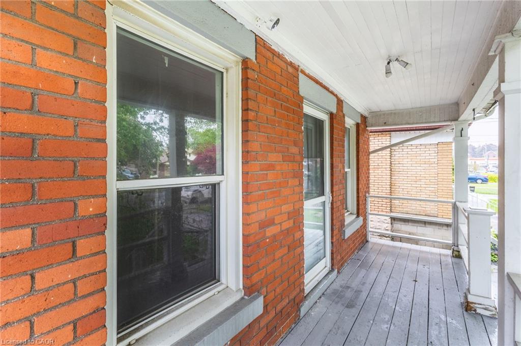 46 East 16th Street Property Photo 4